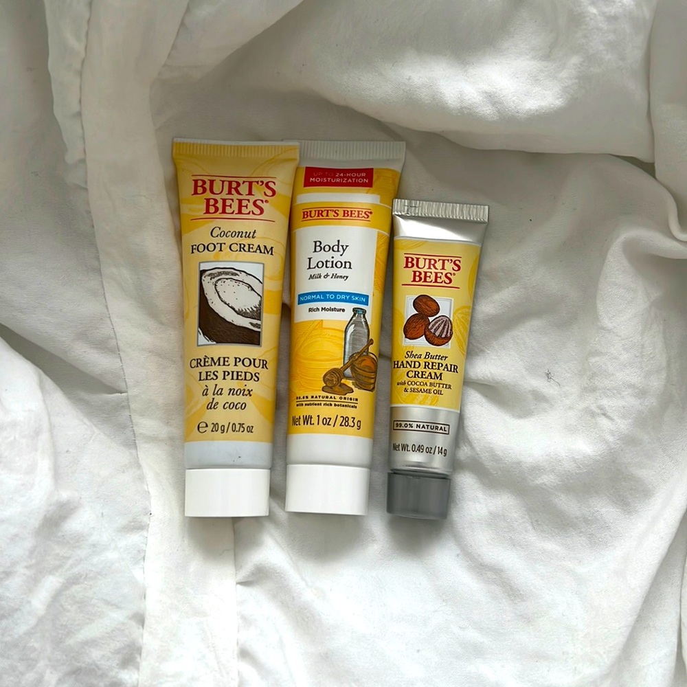 Mini Burts Bees lotion set